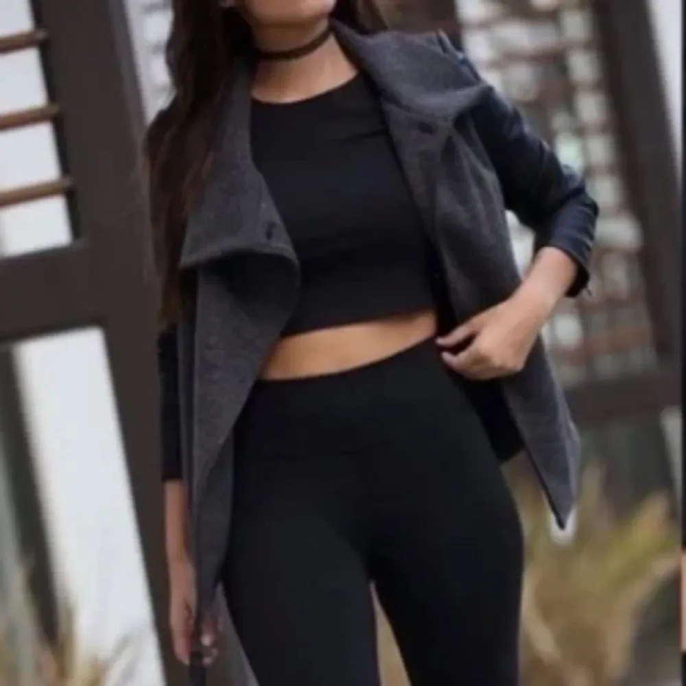 Fabletics Milano Coat Grey Black Faux Leather Sleeve Wrap Jacket size Small - Picture 3 of 10